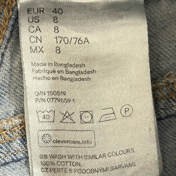 Divided by H & M Light wash Jeans High Waisted Vintage look Size 8 - Picture 8 of 9